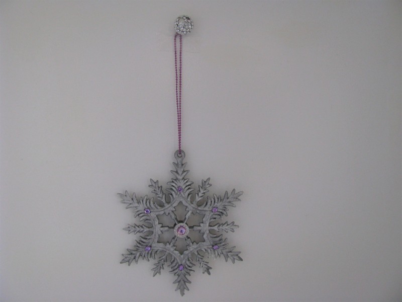 Winterlicher Deko - Stern in silber - lila gestaltet