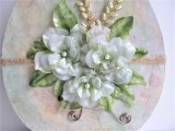Deko - Osterei aus Holz mit Blumen in weiß | grün